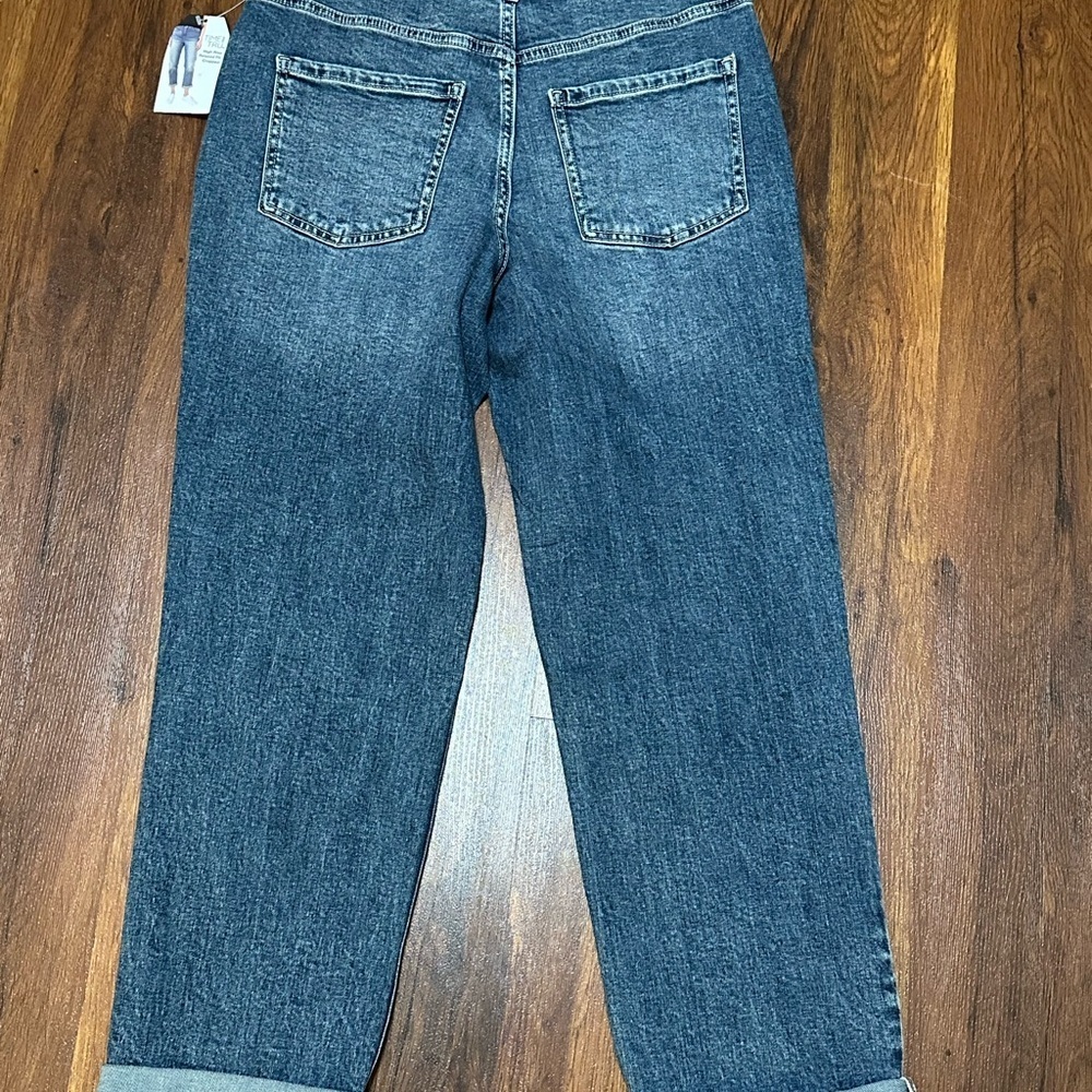 Time and Tru Women's Boyfriend Jeans - Picture 6 of 9